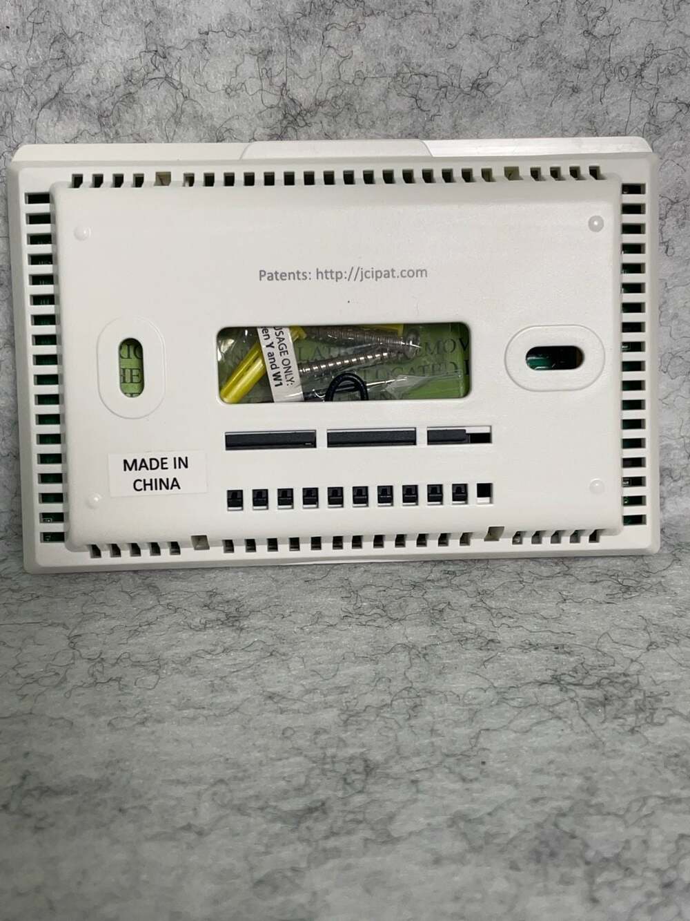 LuxPro P521U 5/2-Day Programmable/Non-Programmable Thermostat AC and heat pump s - Picture 6 of 8